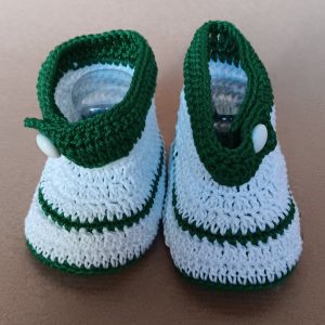 Sapatinho de bébé em crochet