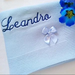 Manta azul lacinho personalizada para bebé