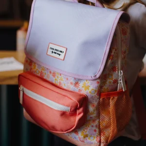 Mochila Escolar - Retro Flowers | Hello Hossy